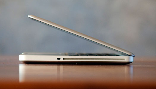 2880×1800 piksel çözünürlüklü MacBook Pro’larla 2012′de tanışabiliriz