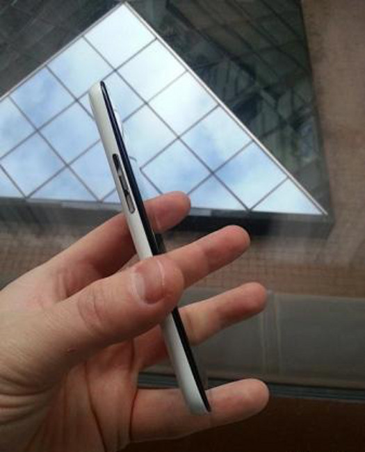 Sharp Aquos SH930W Sharp Aquos SH930W