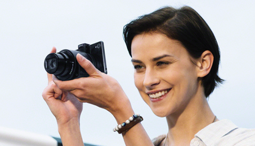Sony-QX30