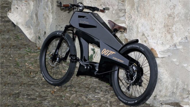 1900'lü yılların yarış motosikletlerini hayata döndüren sınırlı üretim elektrikli bisiklet serisi