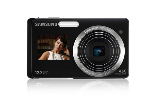 Çift ekranlı Samsung fotoğraf makineleri Türkiye’de
