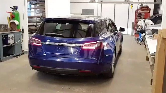 station wagon Tesla Model S