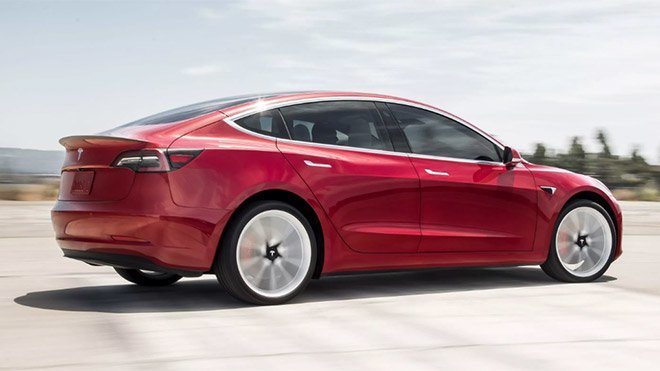 Tesla Model 3 Performans Versiyonu