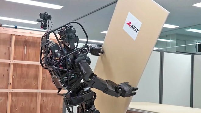 insansi-robot-emlaklobisi