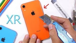Apple iPhone XR