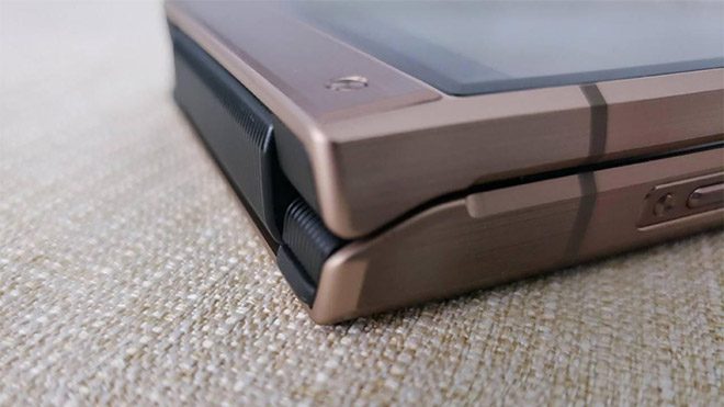 Samsung W2019