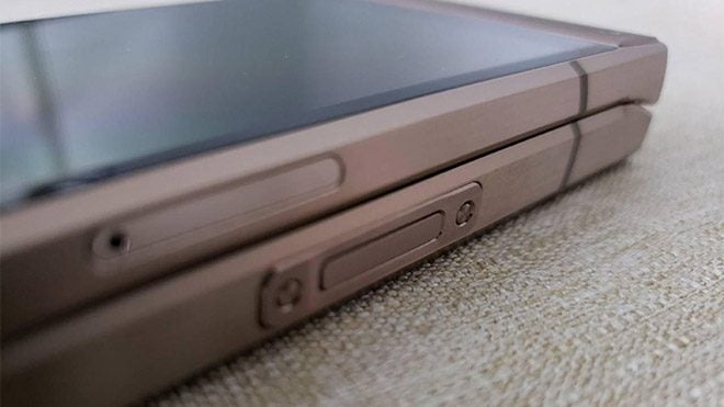 Samsung W2019