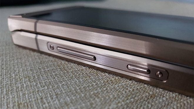 Samsung W2019