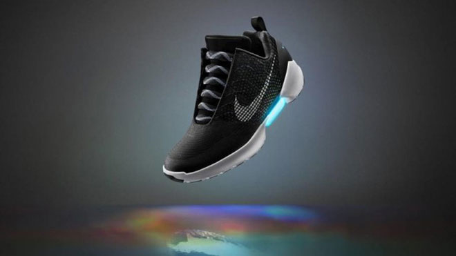 Nike otomatik bağcıklı ayakkabıı