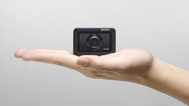 Sony RX0 II aksiyon kamerası