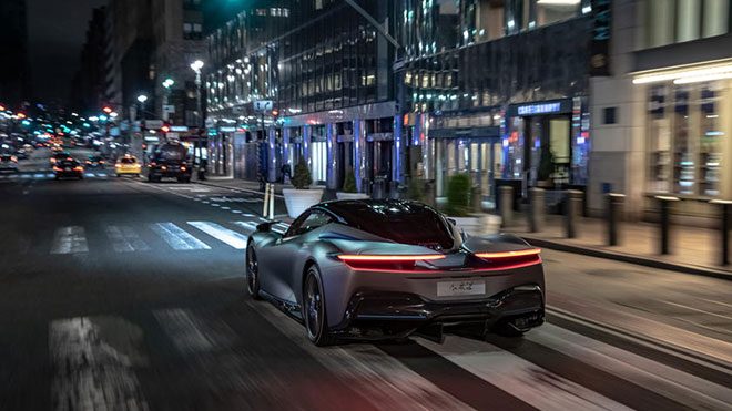 Pininfarina Battista elektrikli otomobil