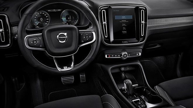 Tamamen elektrikli Volvo XC40