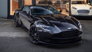 Aston Martin DB11 V12 AMR