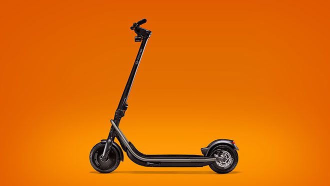 Boosted Red elektrikli scooter