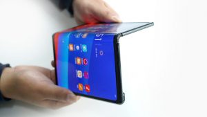 Katlanabilir telefon Sony Xperia F