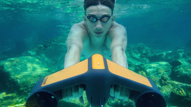 scooter Trident su altı