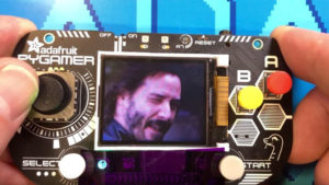 Keanu Reeves GIF oynatıcı