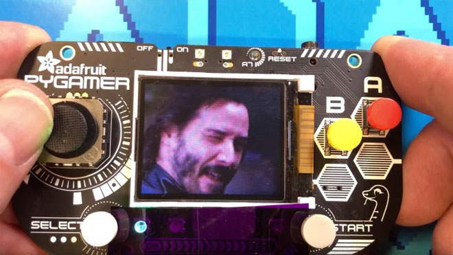 Keanu Reeves GIF oynatıcı