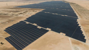 Dünyanın en büyük güneş enerjisi santrali görev başladı