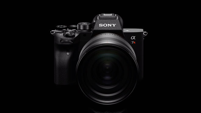 Sony a7R IV tam kare aynasız fotoğraf makinesi