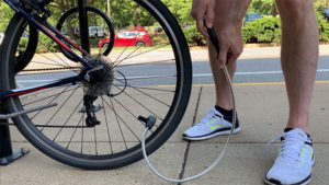 AirLock isimli bu ürün ile bisiklet pompası ile bisiklet kilidi bir araya geliyor