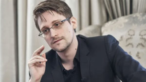 Eski NSA çalışanı Edward Snowden