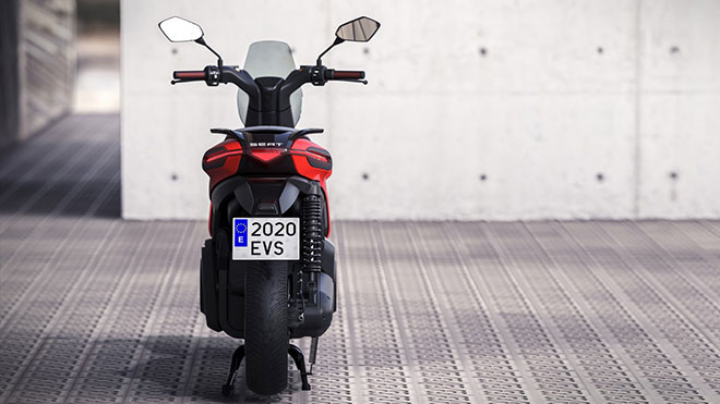 SEAT imzalı elektrikli motosiklet ve elektrikli scooter