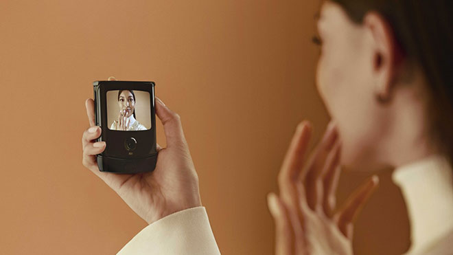 motorola razr katlanabilir telefon