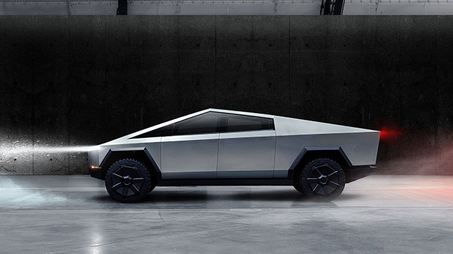 Rivian R1T ve Tesla Cybertruck