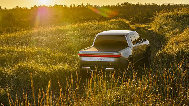 Rivian R1T ve Tesla Cybertruck
