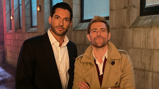 Lucifer 5. sezon öncesi Crisis on Infinite Earths setinde Tom Ellis sürprizi