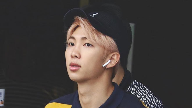 K-Pop Kim Namjoon AirPods BTS