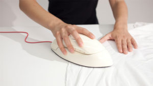 Mouse gibi kullanılabilen buharlı ütü: StraightenME