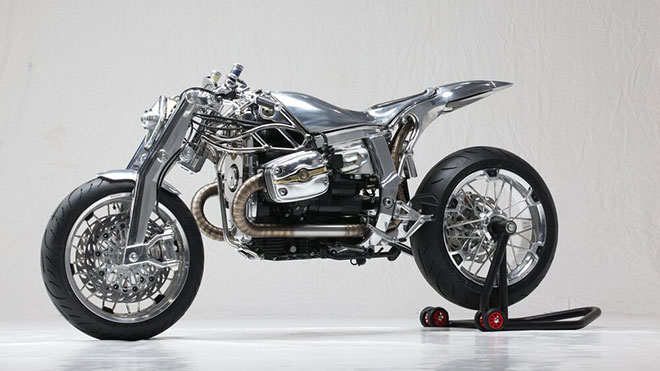 BMW R1100S motosiklet üstüne kurulan yeni yaşam formu!