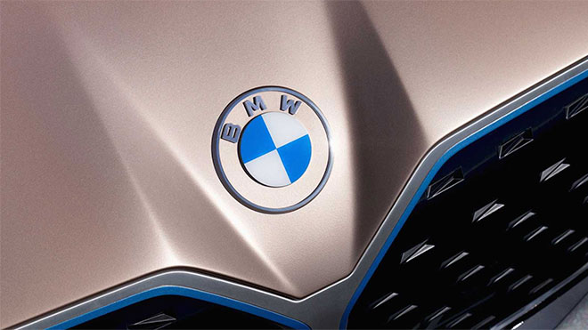 BMW yeni logo