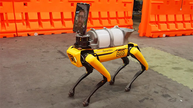 Koronavirüs sürecine dahil olan robot köpek Spot çok etkileyici bir teknoloji harikası