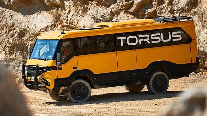 Dünyanın ilk 4x4 Off-Road otobüs modeli ile tanışın [Video]