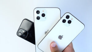 iPhone 12 airtags