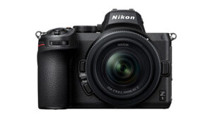 Nikon Z5 aynasız fotoğraf makinesi