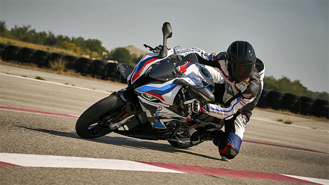 BMW M1000RR