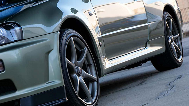 Nissan Skyline GT-R R34 V-Spec II Nur Millennium Jade