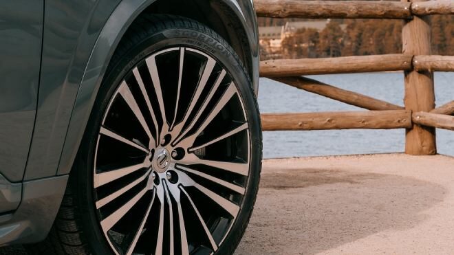 Dunlop ve Falken, lastiğin dahili enerji üretim teknolojisini kullanarak, aşınma sürecinin önceden görülebildiği yeni bir teknoloji geliştirdi.