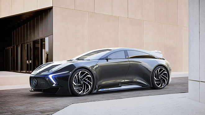 Türk tasarımcıdan göz alıcı konsept: Mercedes-Benz EQR AMG