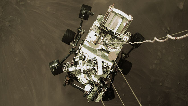 NASA Perseverance uzay aracını Mars'a inişinden yeni fotoğraflar