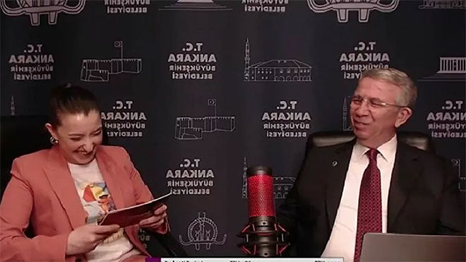 Mansur Yavaş ve Pelin Baynazoğlu Twitch