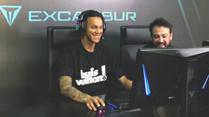 Josef de Souza için seçilen Casper imzalı bilgisayar