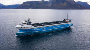 Dünyanın ilk insansız ve elektrikli kargo gemisi ile tanışın