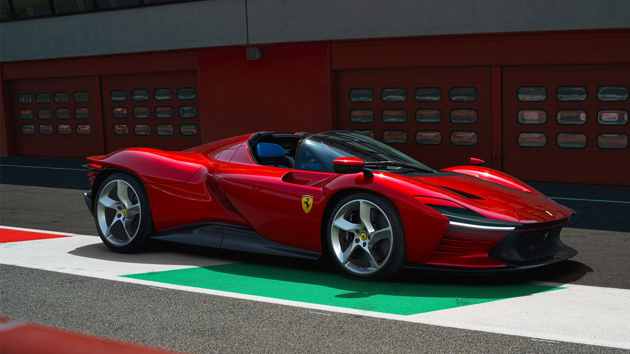 Karşınızda markasının en güçlü motoruyla gelen Ferrari Daytona SP3