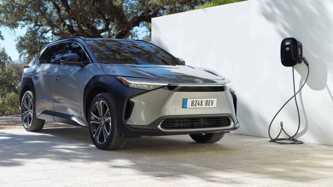 Toyota bZ4X; elektrikte yeni nesile geçiş temsilcisi için Avrupa versiyonları netleşti