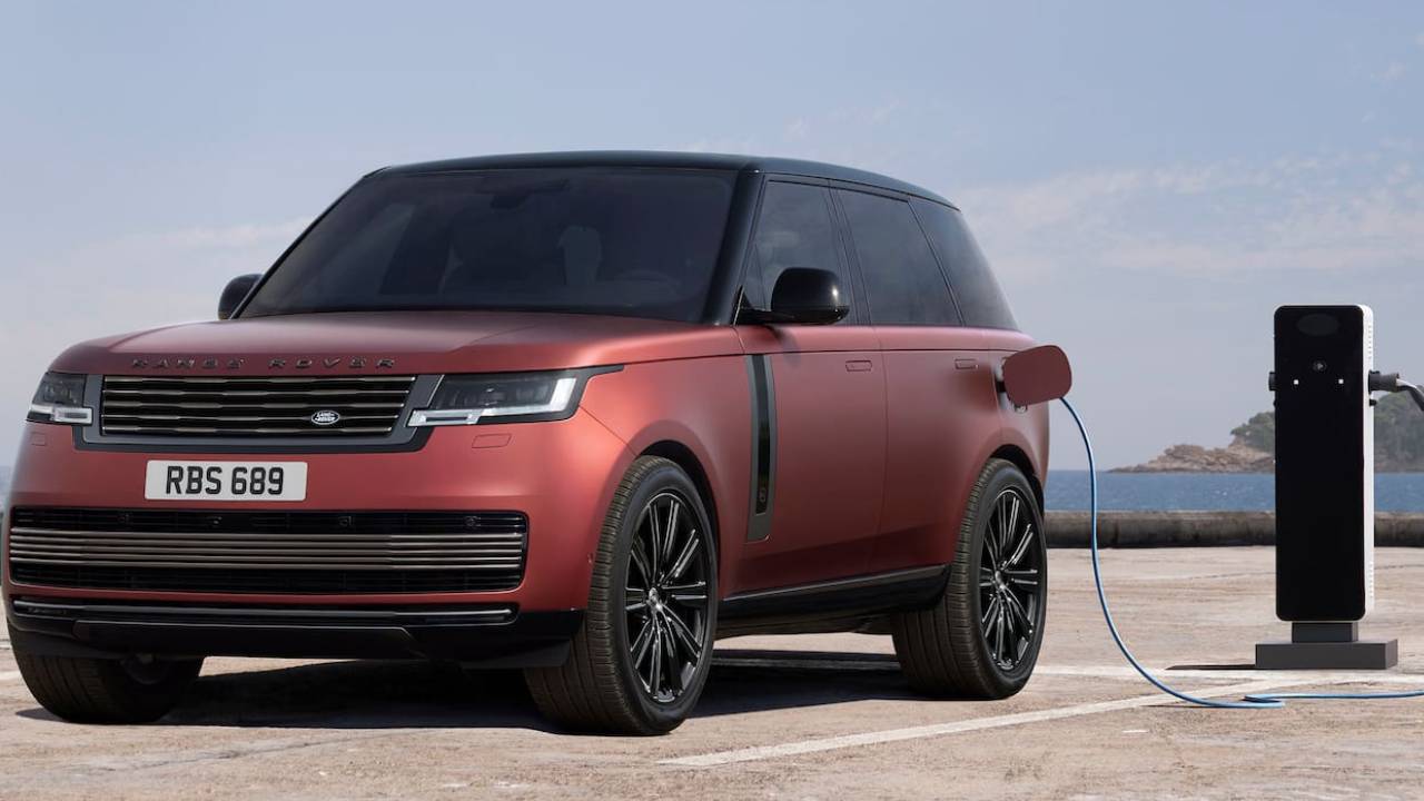 2022 Range Rover ailesinin şarj edilebilir hibrit üyeleri için yurt dışı fiyatları açıklandı